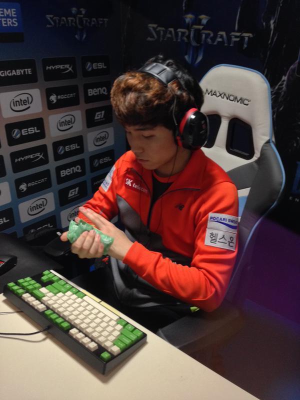 Bin：我认为只要打出我们的正常水平 是很好赢90%的队伍的